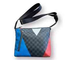 LOUIS VUITTON \